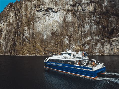 Au départ de Bergen Croisière dans le fjord et les chutes d eau de