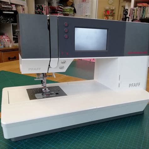 A Review Of The Pfaff Quilt Ambition 630 More Sewing