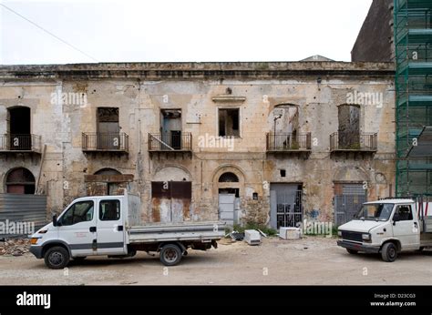 Palermo Italy Ruins Of Houses In The City Center Stock Photo Alamy