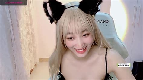 BF JIAJIA Nude Pussy Closeups On Cam For Live Sex Video Chat PussyCloseup