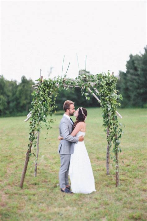 Casual Backyard Wedding In Massachusetts Junebug Weddings