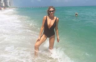 Marcela Vacarezza Comparte Sus Mejores Fotos En Playas De Miami