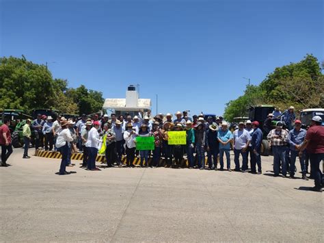 Productores Mantienen Toma De Pemex Guam Chil