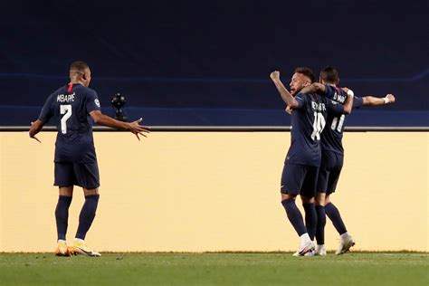 Video: Neymar and Mbappe Celebrate in Locker Room Following Champions ...