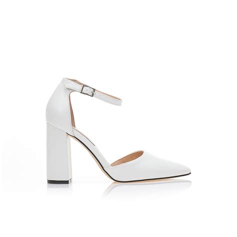 Czółenka nude z ekoskóry z paseczkiem Tsoukalas Shoes