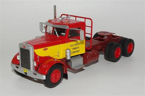 3 Peterbilt 281 Grumier 1962