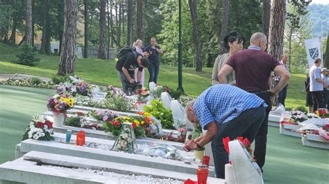 Počelo komemorativno obilježavanje godišnjice zločina na tuzlanskoj