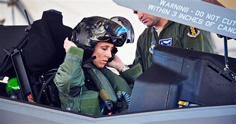 It’s a Good Thing the F-35’s $400K Helmet Is Stupid Cool | WIRED