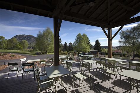 Restaurant Archipel Volcans Au Pied Du Puy De D Me En Auvergne