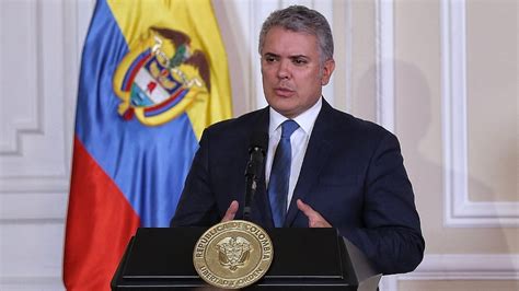 Duque Celebra Llegada De Oficinas De Netflix A Colombia Y Afirma Que El País Será El Silicon