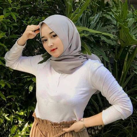 Suka Komentar Hijabers Cantik Indah Lestari Ii Di Instagram