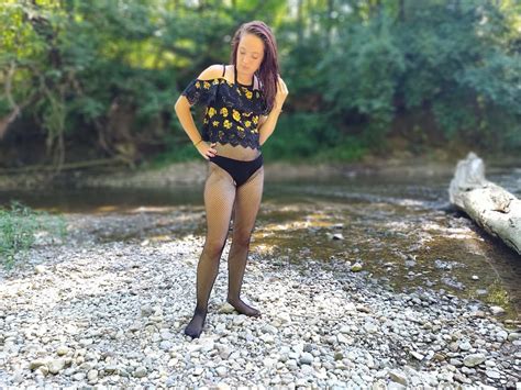 Sunflower Babe 9 Pics XHamster