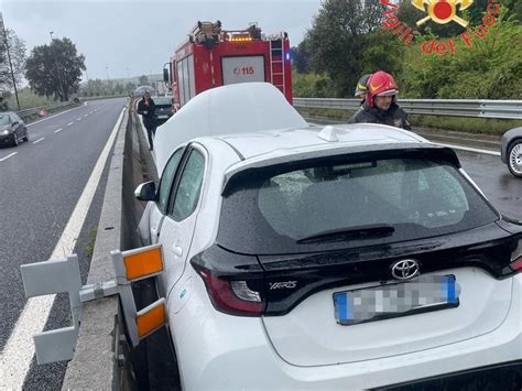 Lamezia Perde Il Controllo Dellauto E Si Schianta Contro Il Guardrail