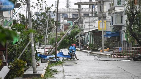 Cyclone Mocha makes landfall in Myanmar with wind speeds over 200 km/h ...