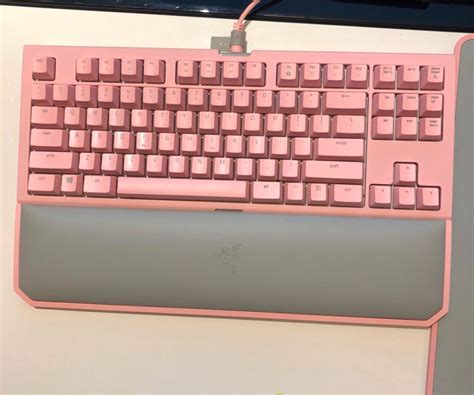 Razer keyboard pink on Mercari | Keyboard, Razer, Pink