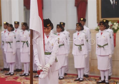 Upacara Pengukuhan Paskibraka ANTARA Foto