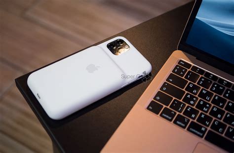 Обзор чехла с аккумулятором Apple Smart Battery Case - Super G