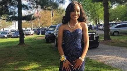 Sparatoria Nella Notte Muore Trinity Gay Anni Figlia Del Campione Del Mondo Tyson