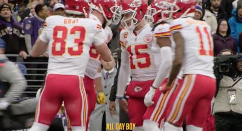 Patrick Mahomes Incredible Nsfw Interaction With Travis Kelce During