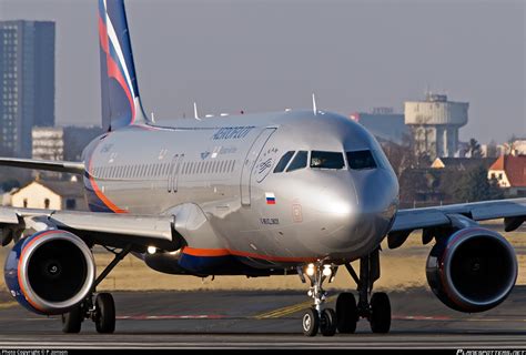 VQ BAX Aeroflot Russian Airlines Airbus A320 214 Photo By P Jonson