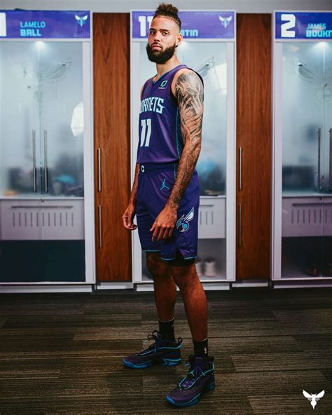 Charlotte Hornets 2023-2025 Statement Jersey