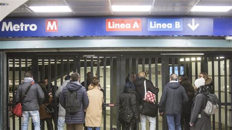 Due Scioperi Dei Trasporti Oggi A Rischio Bus Metro E Tram Ma Anche