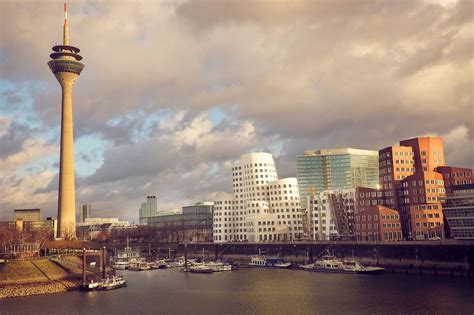De Rijkste Stad Van Duitsland Düsseldorf
