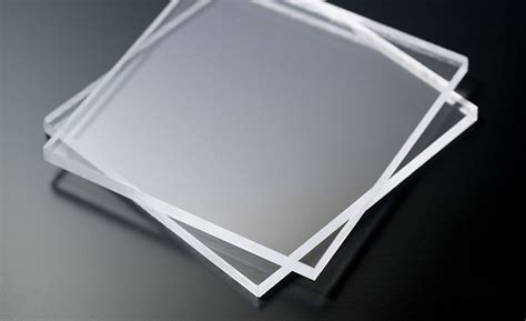 Glass Vs Plexiglas Which One Is More Steady And Strong Option