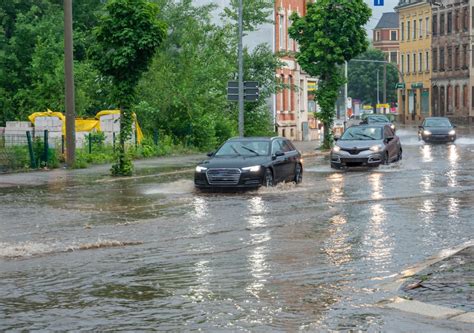 Das Wetter Am Wochenende In Deutschland Hier Drohen Neue Gewitter Oder