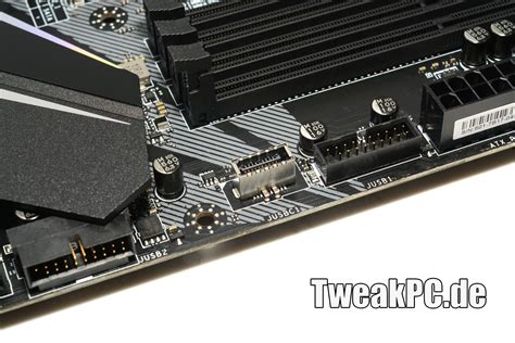 MSI MPG Z390 Gaming Edge AC für Intel Core i9 9900k im Test - I/O-Panel ...