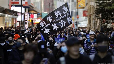 Hong Kong Unrest Huge Rally Marks 6 Months Of Protests DW 12 08 2019