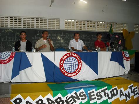Escola Estadual Roberto Dos Santos Vieira - Colégio Estadual Governador Roberto Santos uma escola 10!!!