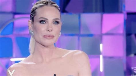 Ilary Blasi Su Canale Racconta La Sua Vita Dopo La Separazione