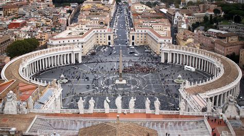 Vista A Rea De La Plaza De San Pedro En El Vaticano