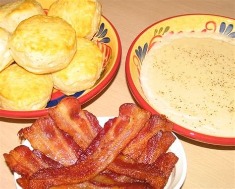 Southern Bacon Gravy And Biscuits Bacon Gravy Recipes Homemade Biscuits