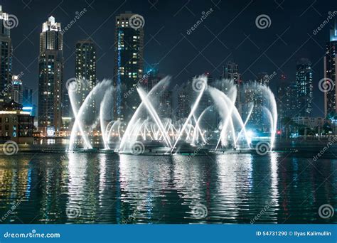 Dancing Fountain In Dubai Stock Photo Image Of Entertainment 54731290