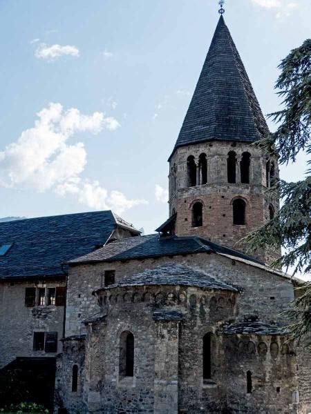 L Eglise Romane Du Xiie Si Cle Village Suisse Du Livre St