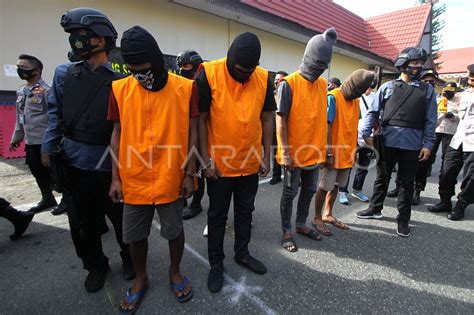 Polda Kalsel Gagalkan Penyelundupan Kg Sabu Antara Foto