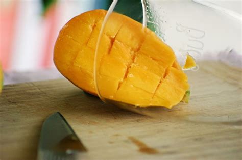 The Best Way To Peel A Mango Food Hacks Wonderhowto