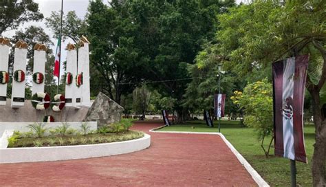 Cambian Los Colores De La Bandera De México En Tepic