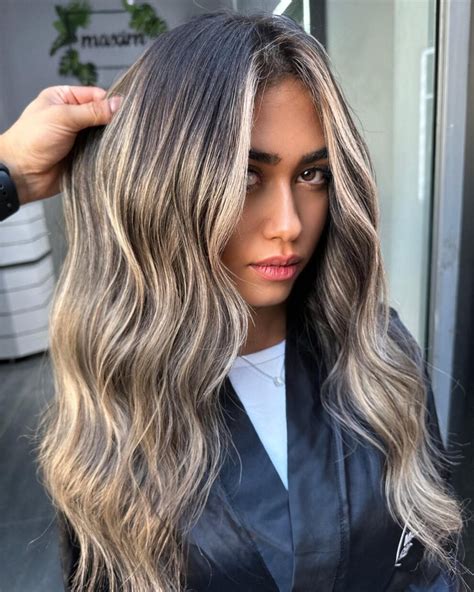 Beautiful Ash Blonde Balayage Hair Styles In Zohna
