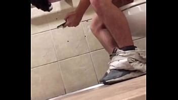 Pilló al empleado de Fred Meyer masturbándose XVIDEOS