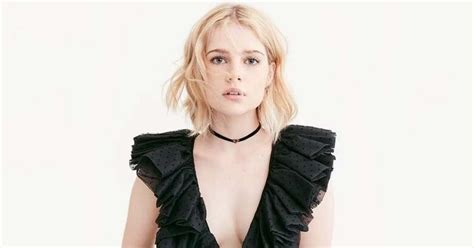 Lucy Boynton Biography (Age, Height, Boyfriend & More) - mrDustBin