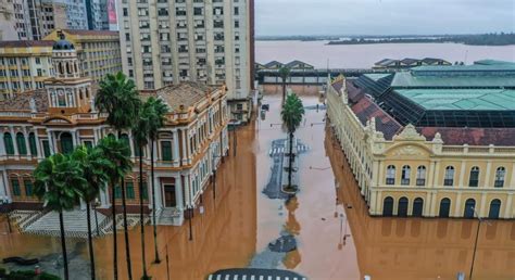 Em Porto Alegre Moradores Correm Para Sair De Casa Por Risco Em Dique