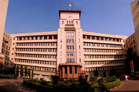 Grant Medical College Courses And Fee Structure 2025