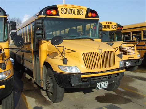 Dscf9895 Perry Public Schools 4 2006 Ic Ce Bus Yard P Flickr