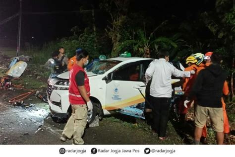 Dua Minibus Adu Banteng Tiga Luka Berat Radar Jogja