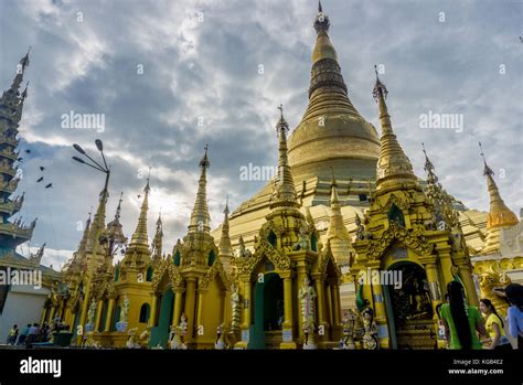 Shwedagon Pagoda Officially Named Shwedagon Zedi Daw And Also Known