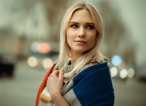 Depth Of Field Blonde Sweater Looking Away Women Blue Eyes Face