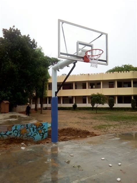 Sports Barrel White Basketball Goal Post For Outdoor And Indoor Sports